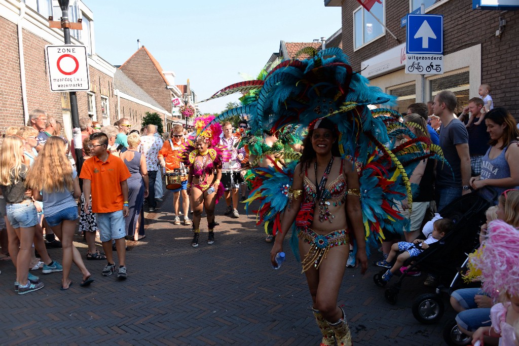 ../Images/Zomercarnaval Noordwijkerhout 153.jpg